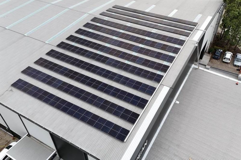 Commercial rooftop solar installation